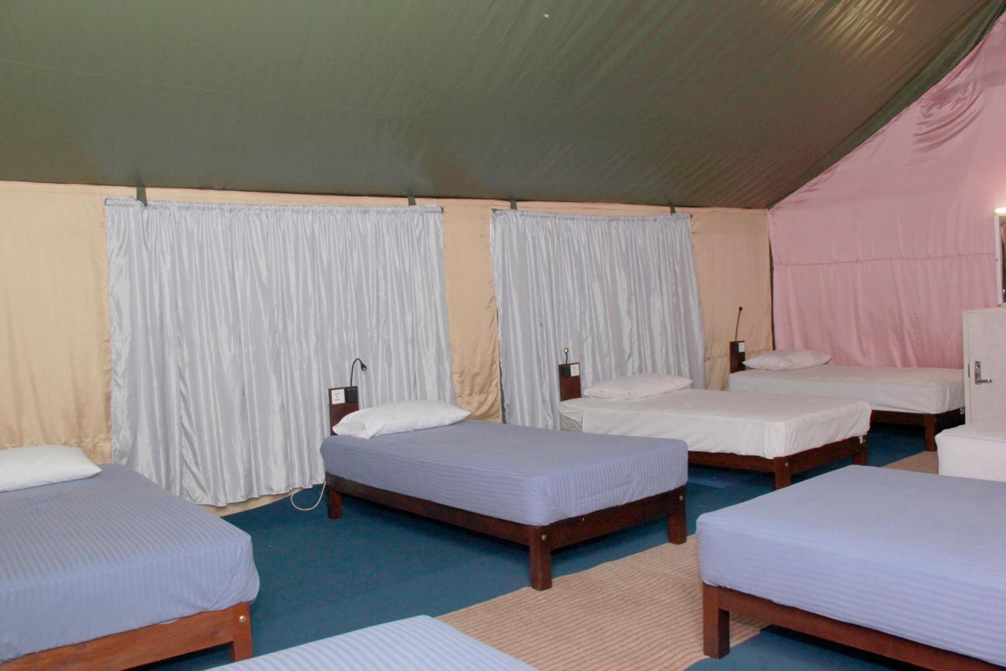 Traveler'S Haven Hostel At Colombo Intl Airport Катунаяка Экстерьер фото